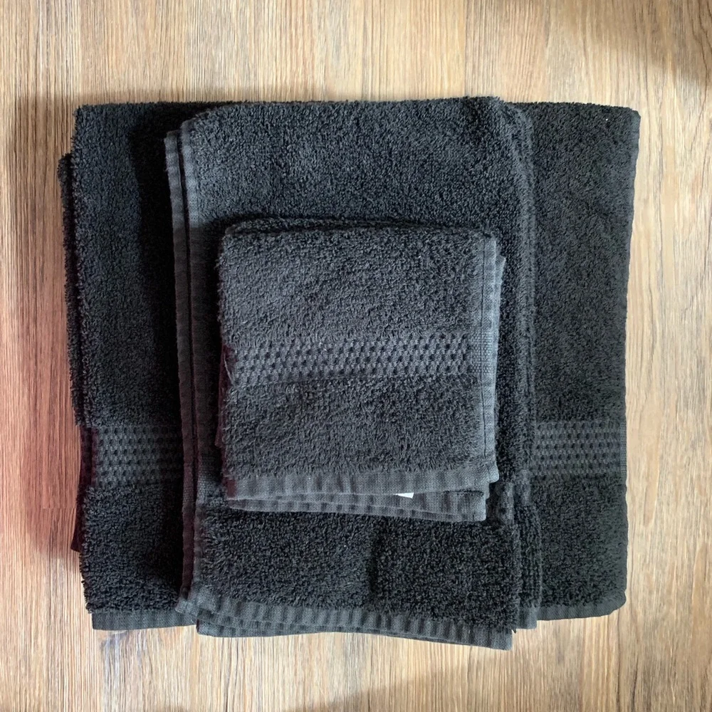 8 Piece Halloween Bath Towel Set EUC